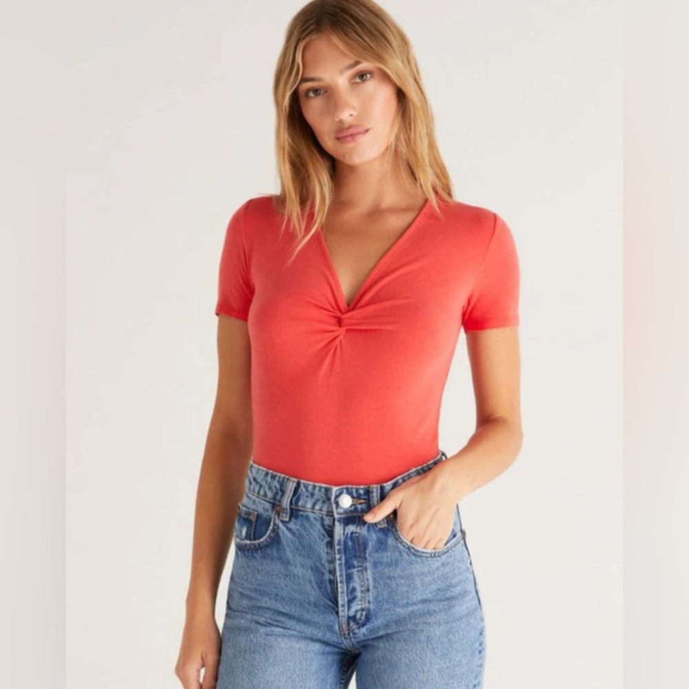 Z Supply Tabby Twist Front Shirt in Firecracker Red, Size Medium
